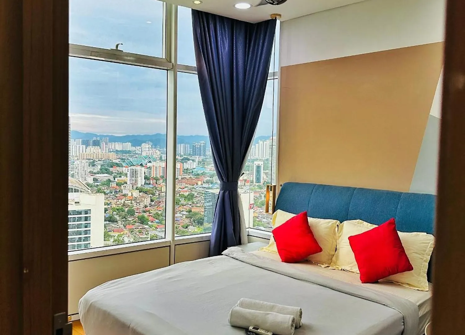 Apartment Sky Suites Klcc By Fnf Kuala Lumpur
